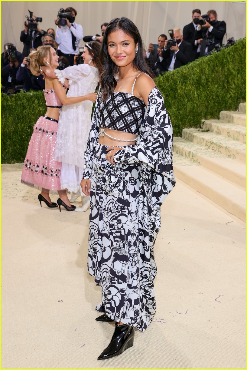 Tennis Stars Emma Raducanu & Leylah Fernandez Get Glam for Met Gala