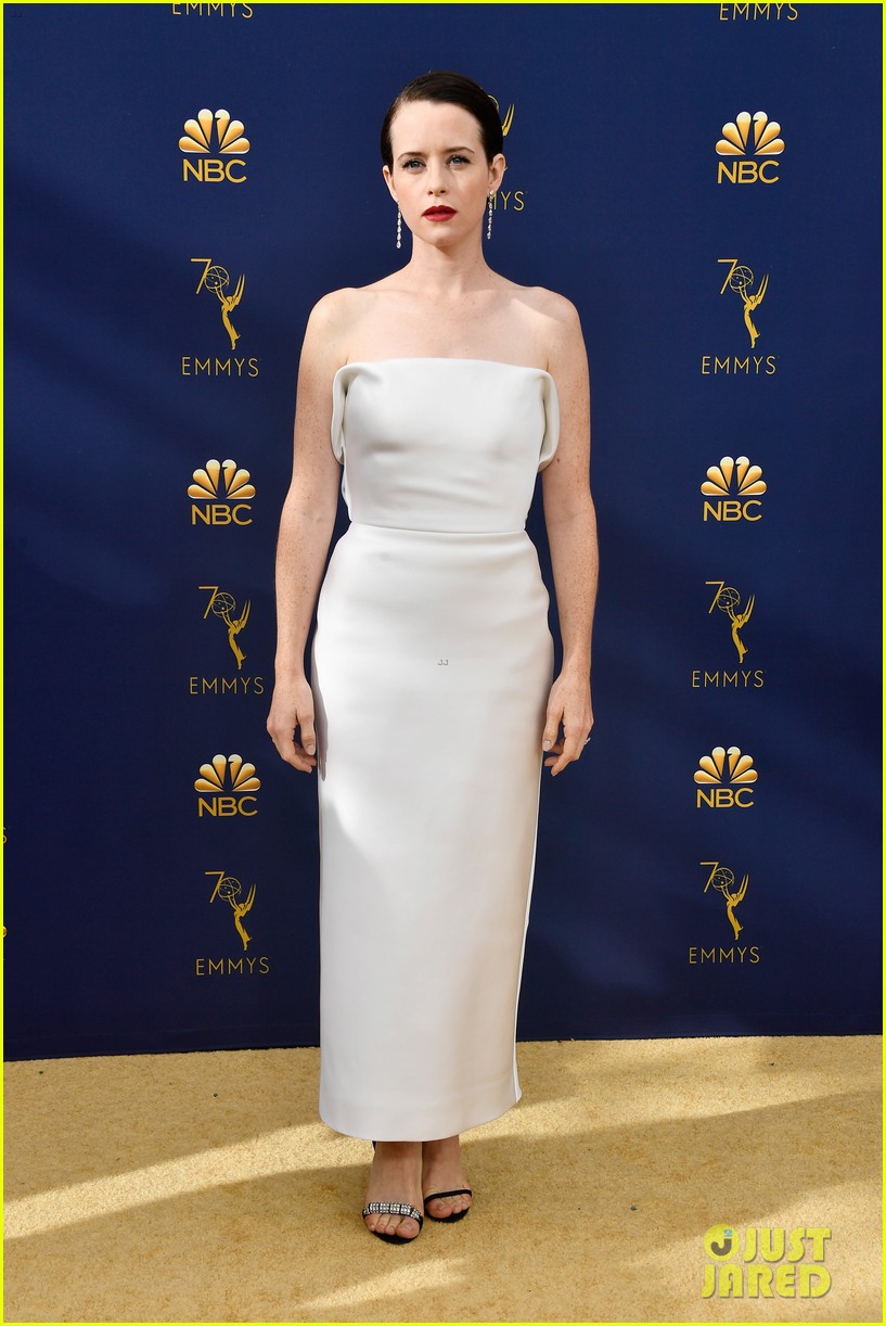 claire foy wins another emmy 07