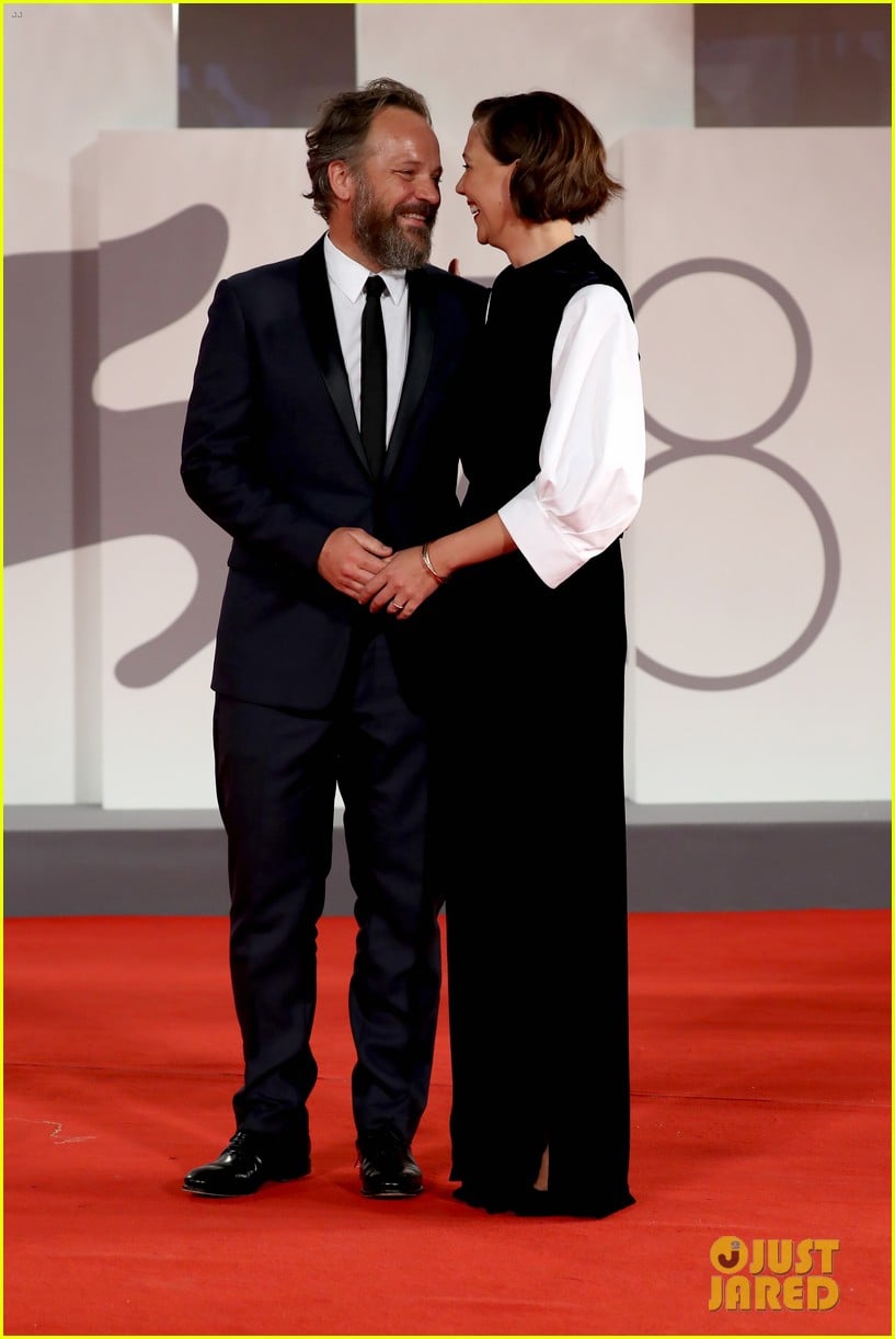 jake gyllenhaal maggie gyllenhaal venice film festival premiere 15
