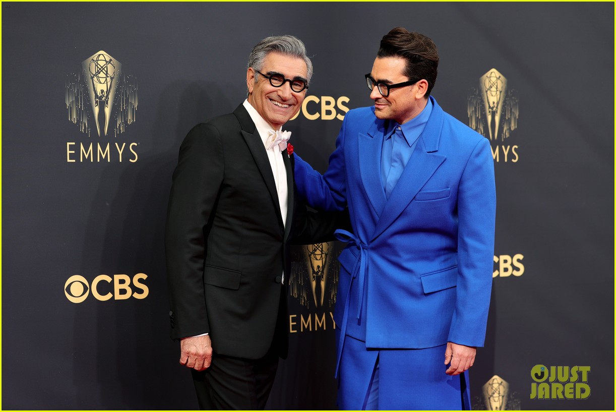 'Schitt's Creek's Dan Levy, Annie Murphy, Catherine O'Hara & Eugene(01)