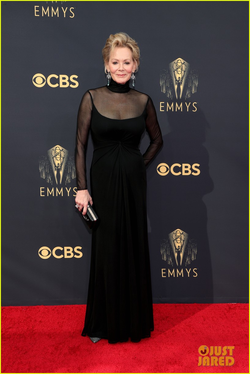 Jean Smart & 'Hacks' CoStar Hannah Einbinder Arrive in Style for Emmy