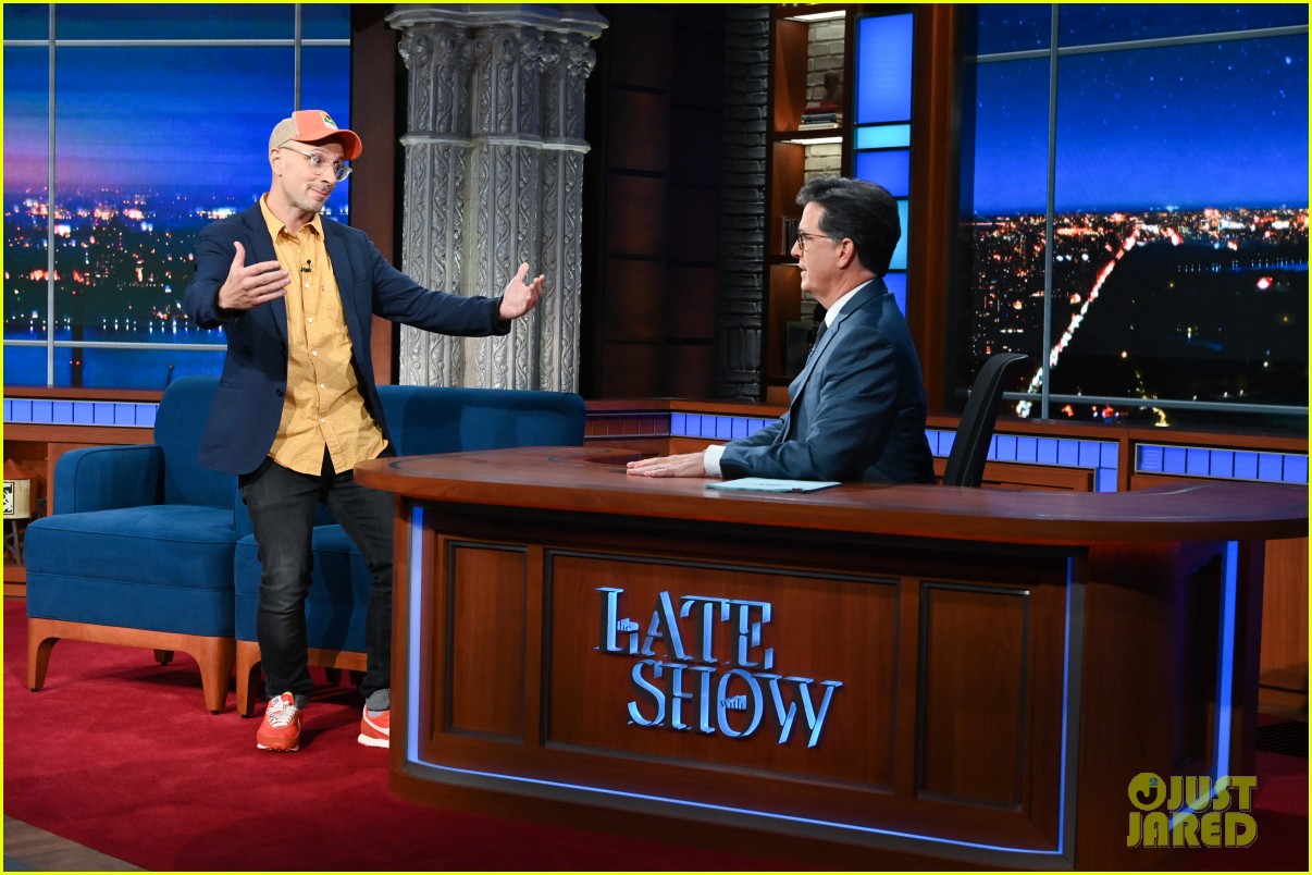 'Blue's Clues' Steve Burns Gives Stephen Colbert A Hug After Going