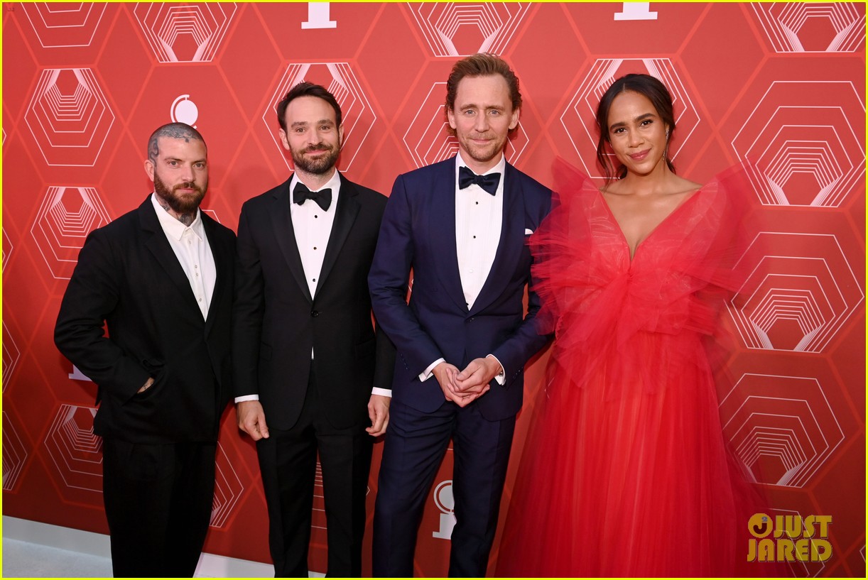 Tom Hiddleston & Zawe Ashton Pose Together for First Time as a Couple