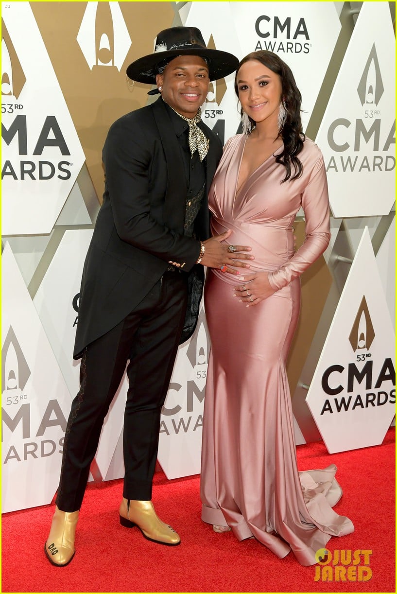 jimmie allen wife alexis welcome a baby girl 044645637