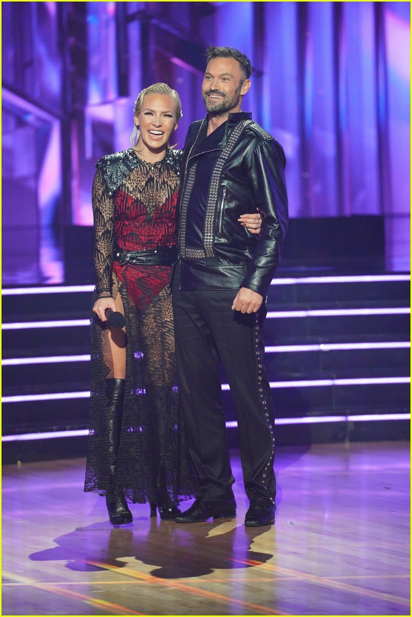 Brian Austin Green Performs Again on 'DWTS' as Girlfriend Sharna