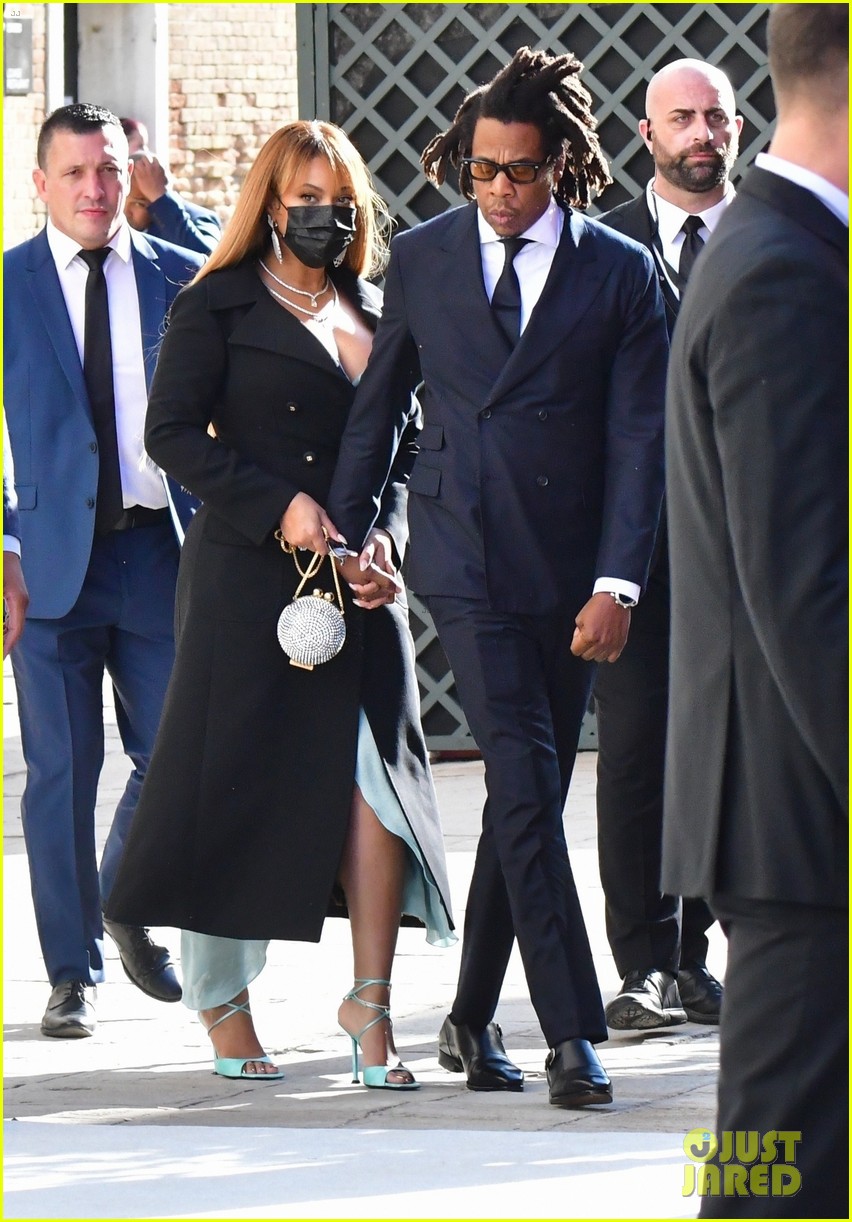 beyonce jay z spotted at wedding in venice 074645421