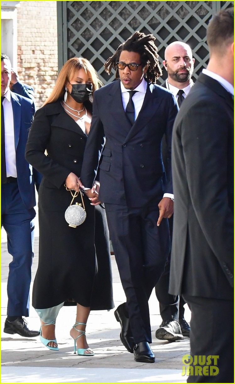 Beyonce & Jay-Z Spotted Attending a Wedding in Italy (Photos): Photo ...