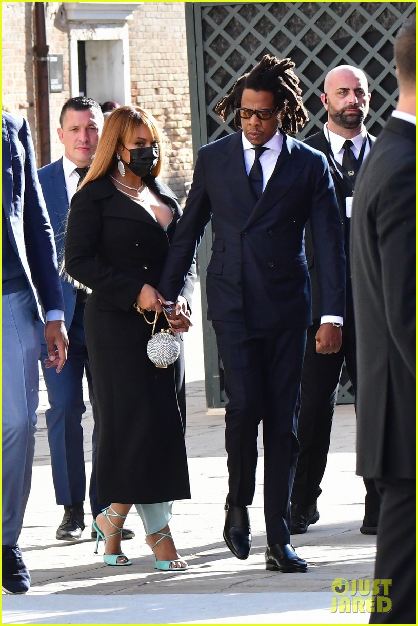 beyonce jay z spotted at wedding in venice 124645426