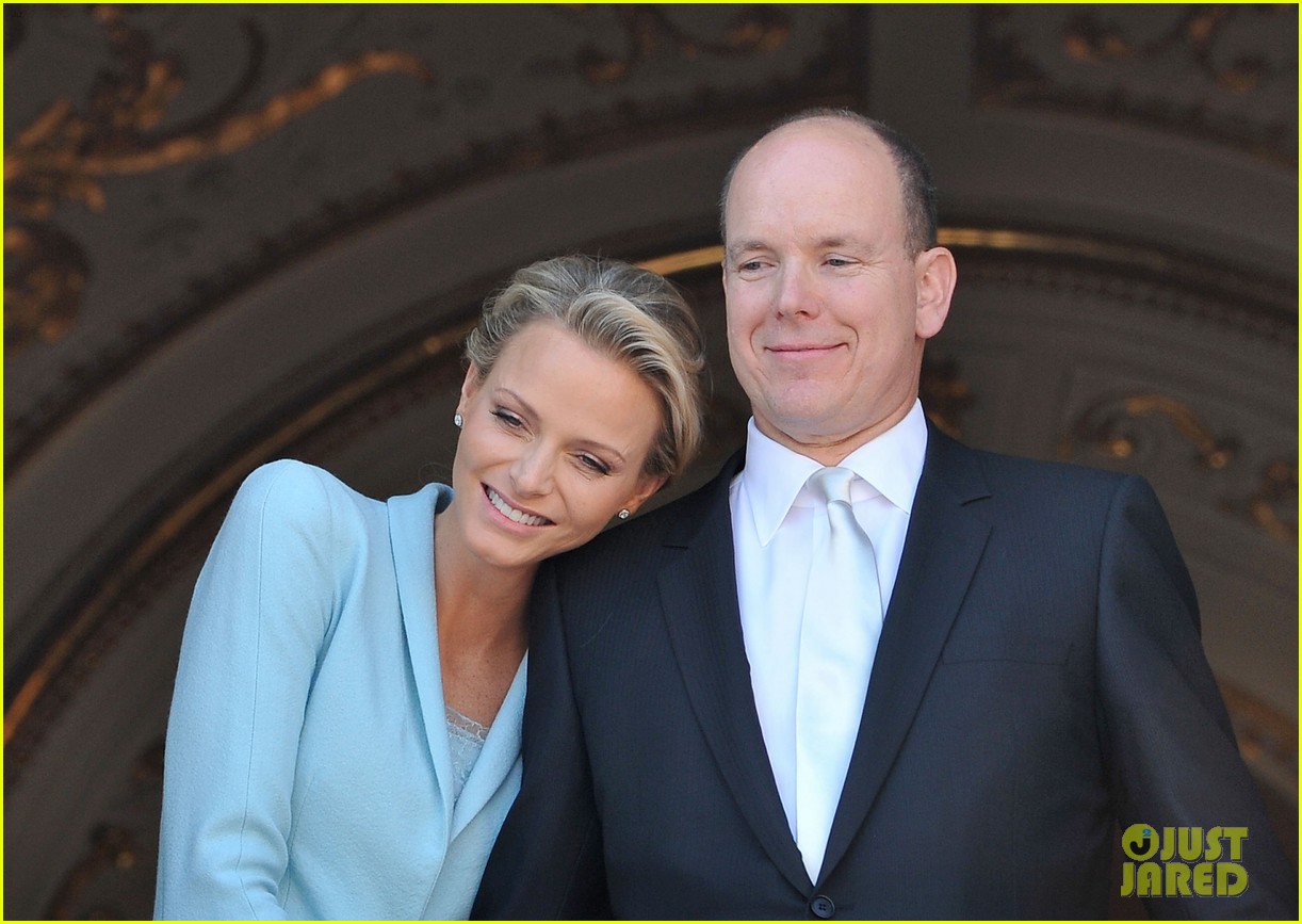 Princess Charlene Is Undergoing Another Surgery Before Returning to(01)