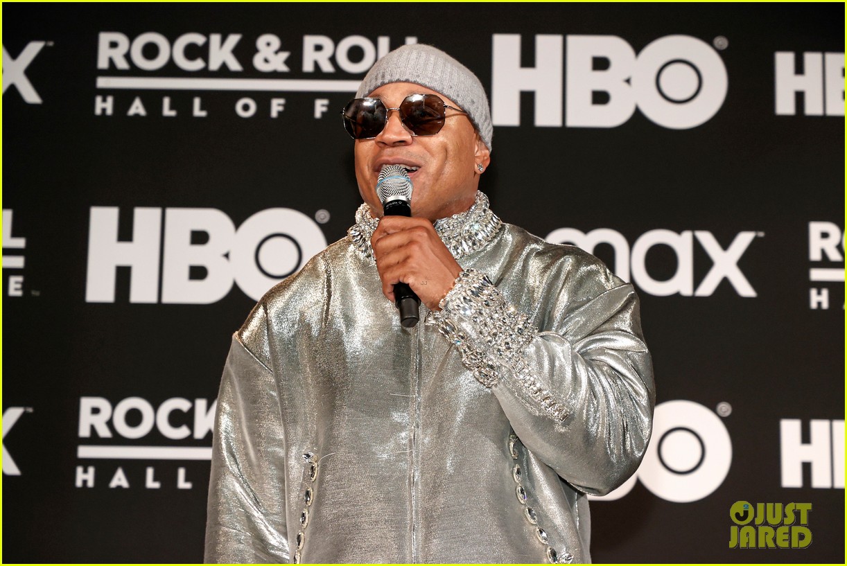 LL Cool J Performs with Jennifer Lopez & Eminem at Rock & Roll Hall of