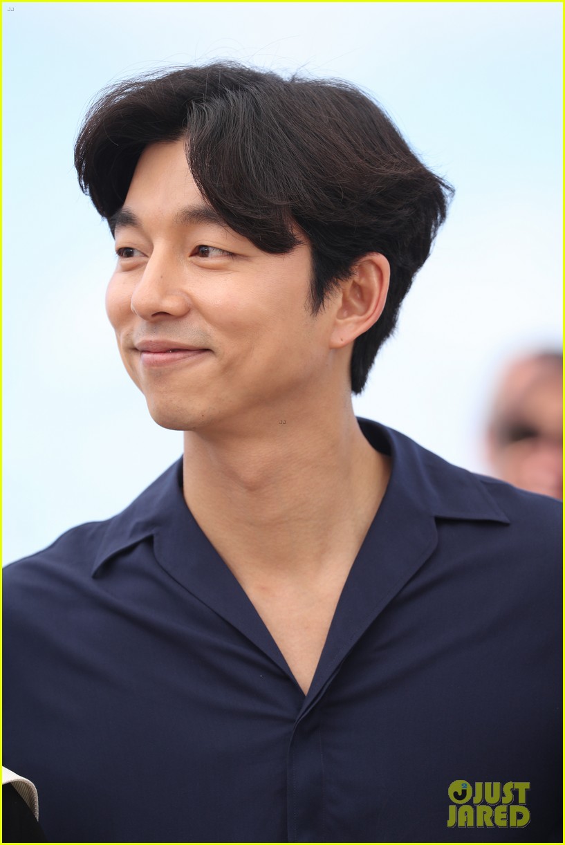 squid game fans want gong yoo to slap them 074637024