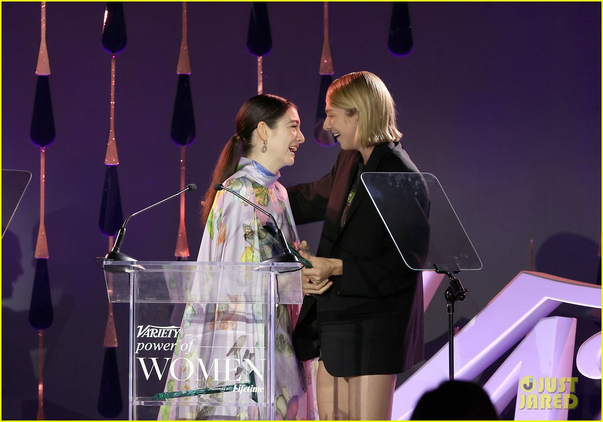 lorde honored by hunter schafer atpower of women event 034636074
