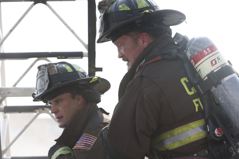 jesse spencer leaves chicago fire after 10 seasons 104648109
