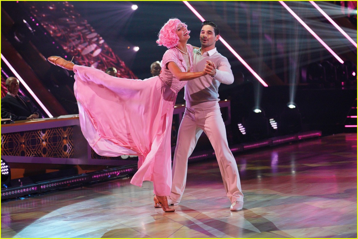amanda kloots grease night dancing with the stars 044646805