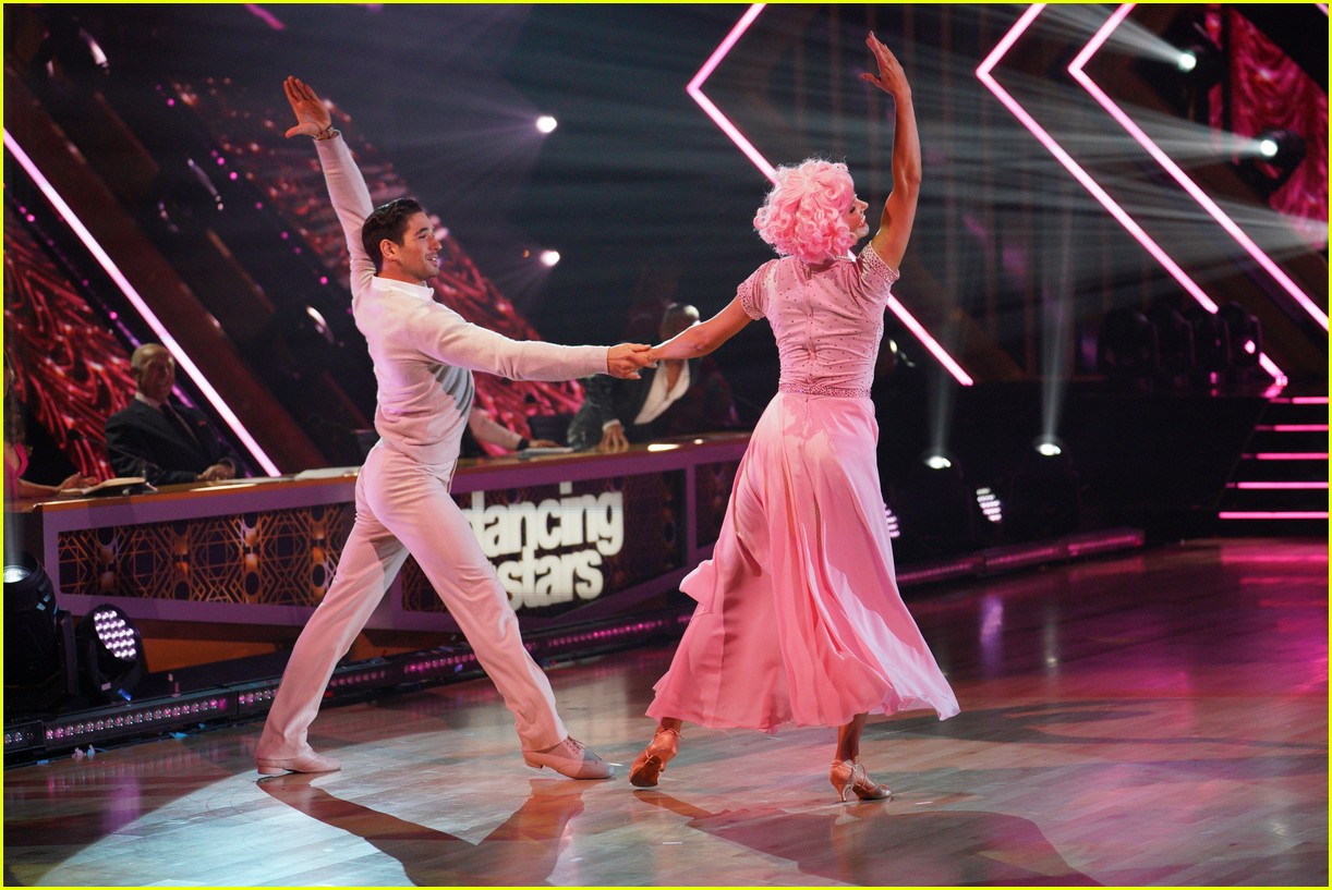 amanda kloots grease night dancing with the stars 12