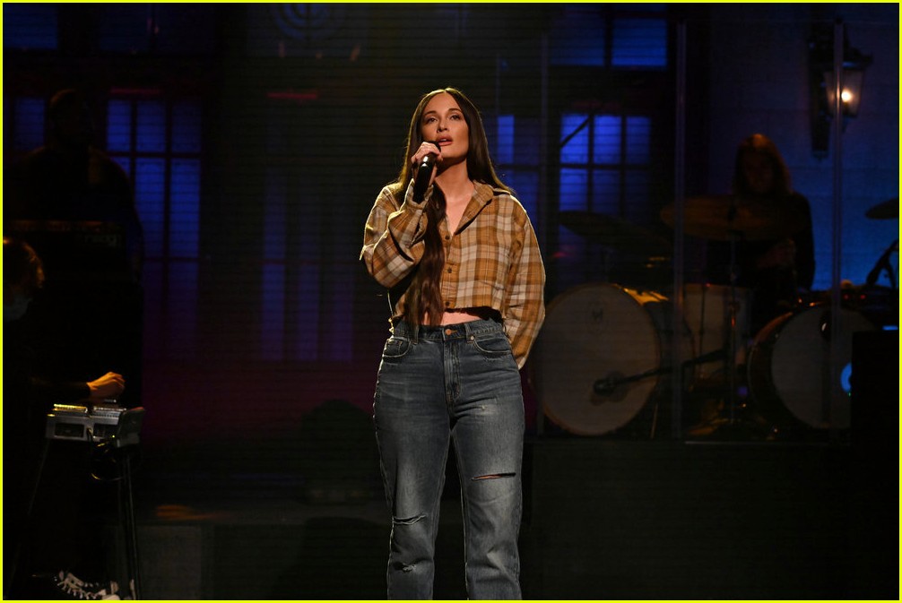 kacey musgraves went nude on snl 03