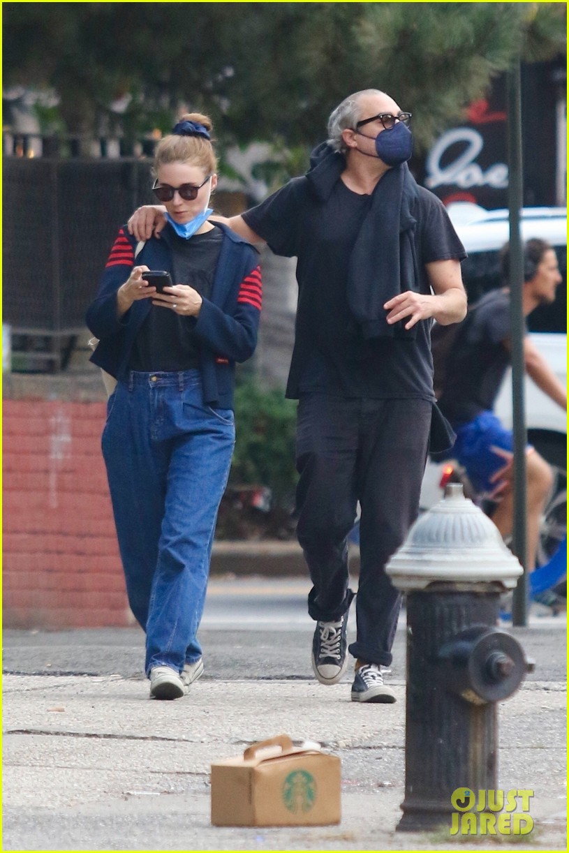 Joaquin Phoenix & Rooney Mara Step Out Together in Rare Sighting in NYC(01)