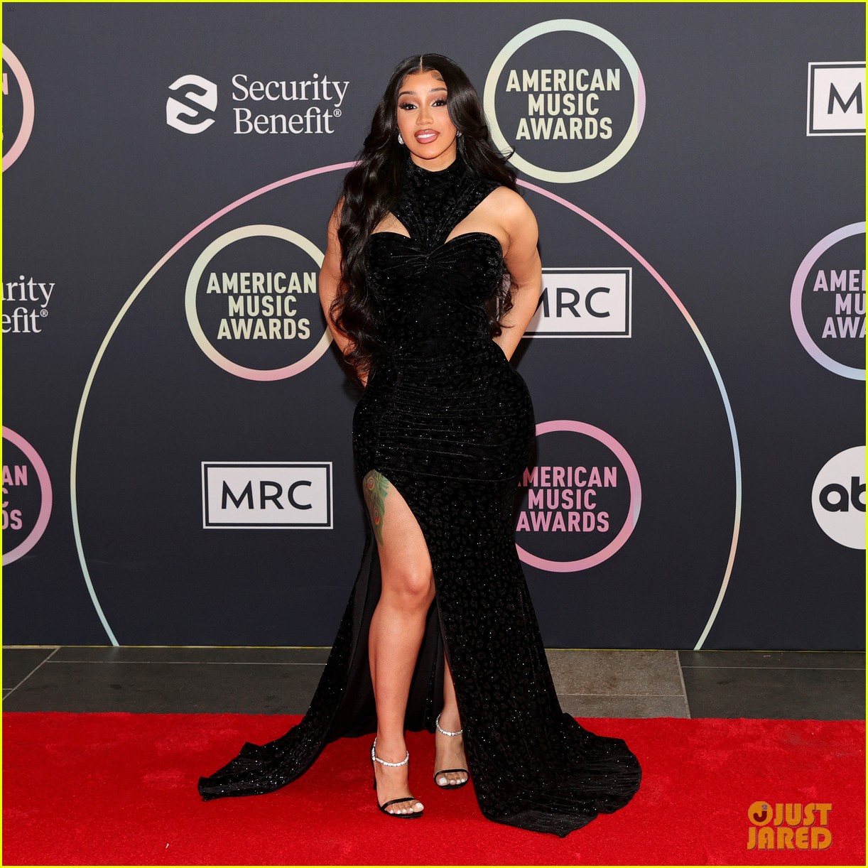 cardi b roll out ama red carpet 164663795