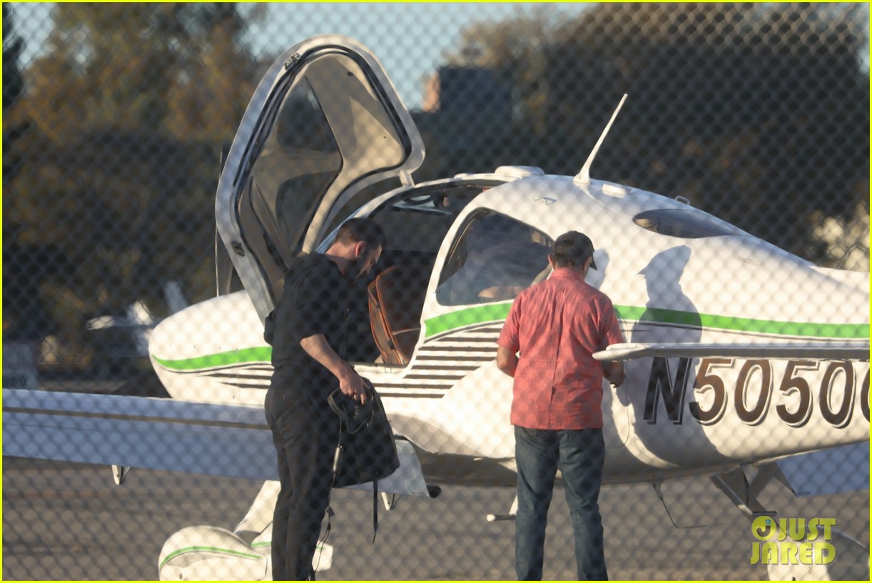 courteney cox johnny mcdaid take flying lessons 504668116