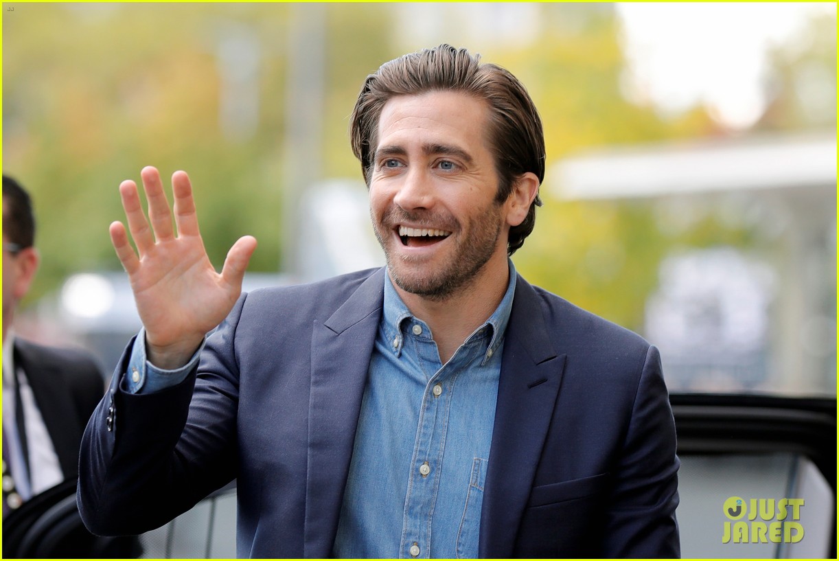 jake gyllenhaal trending ahead of taylor swift all too well launch 094662035