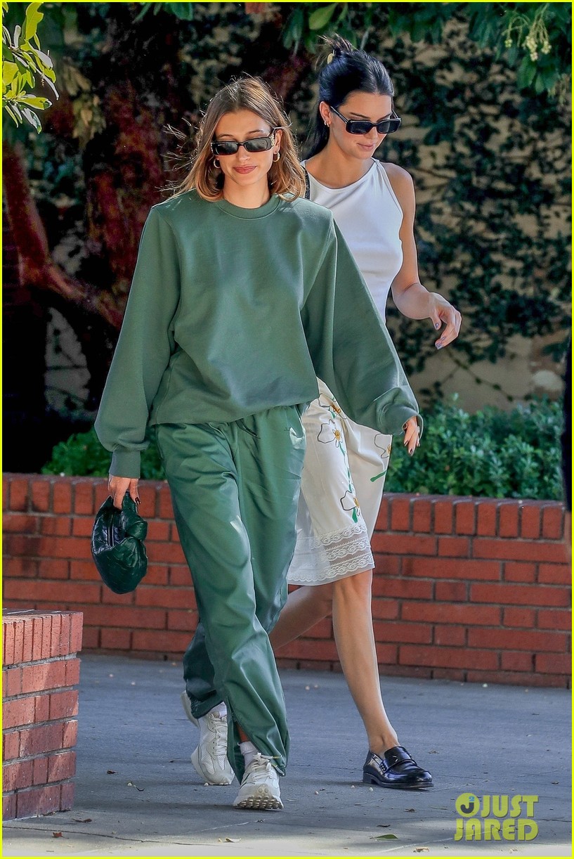 hailey bieber kendall jenner grab lunch beverly grill 064660900
