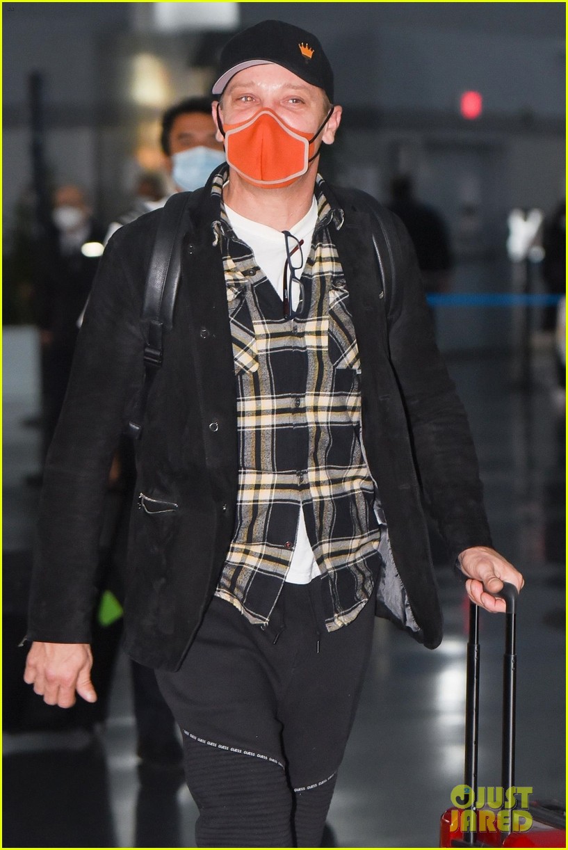 Jeremy Renner Told Marvel to Recast Him as Hawkeye in 2013 Find Out