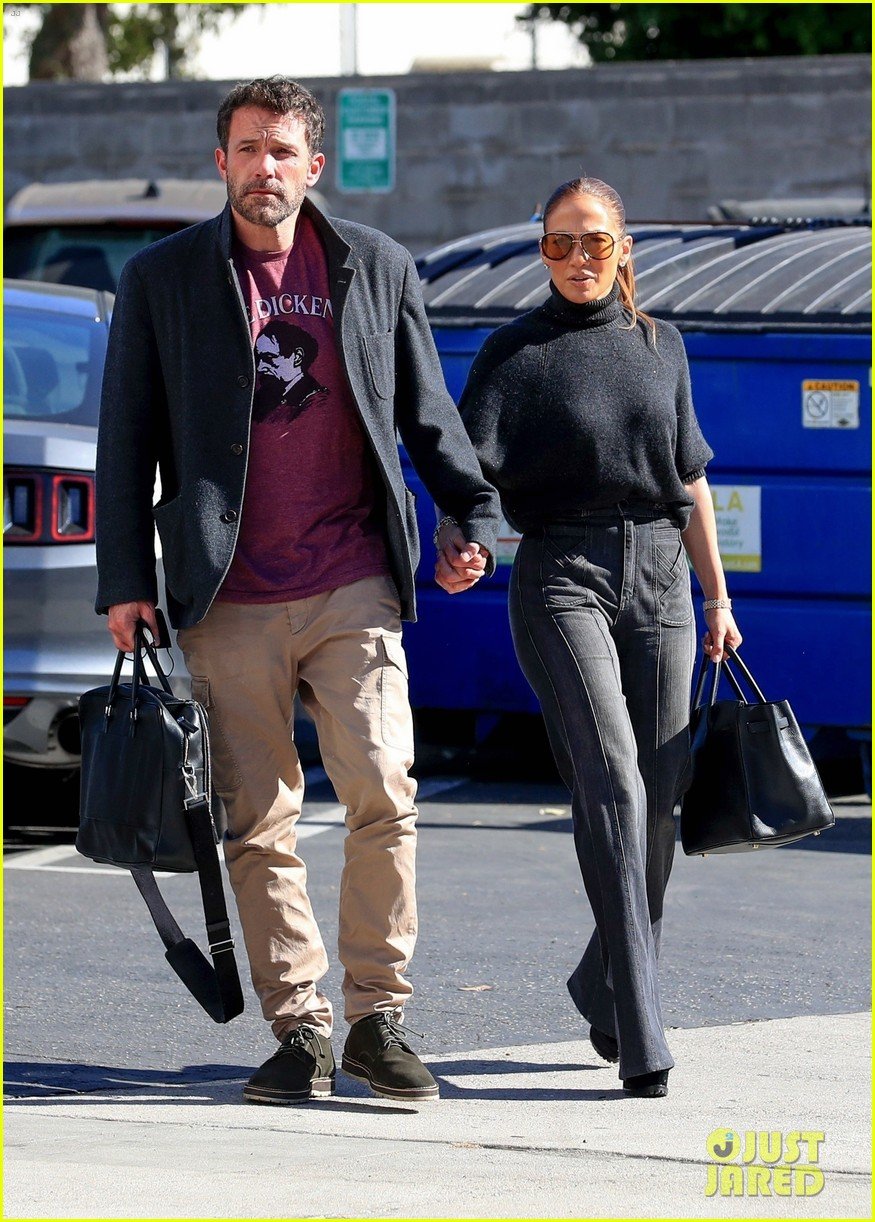 Ben Affleck & Jennifer Lopez Hold Hands While Arriving at Music Studio