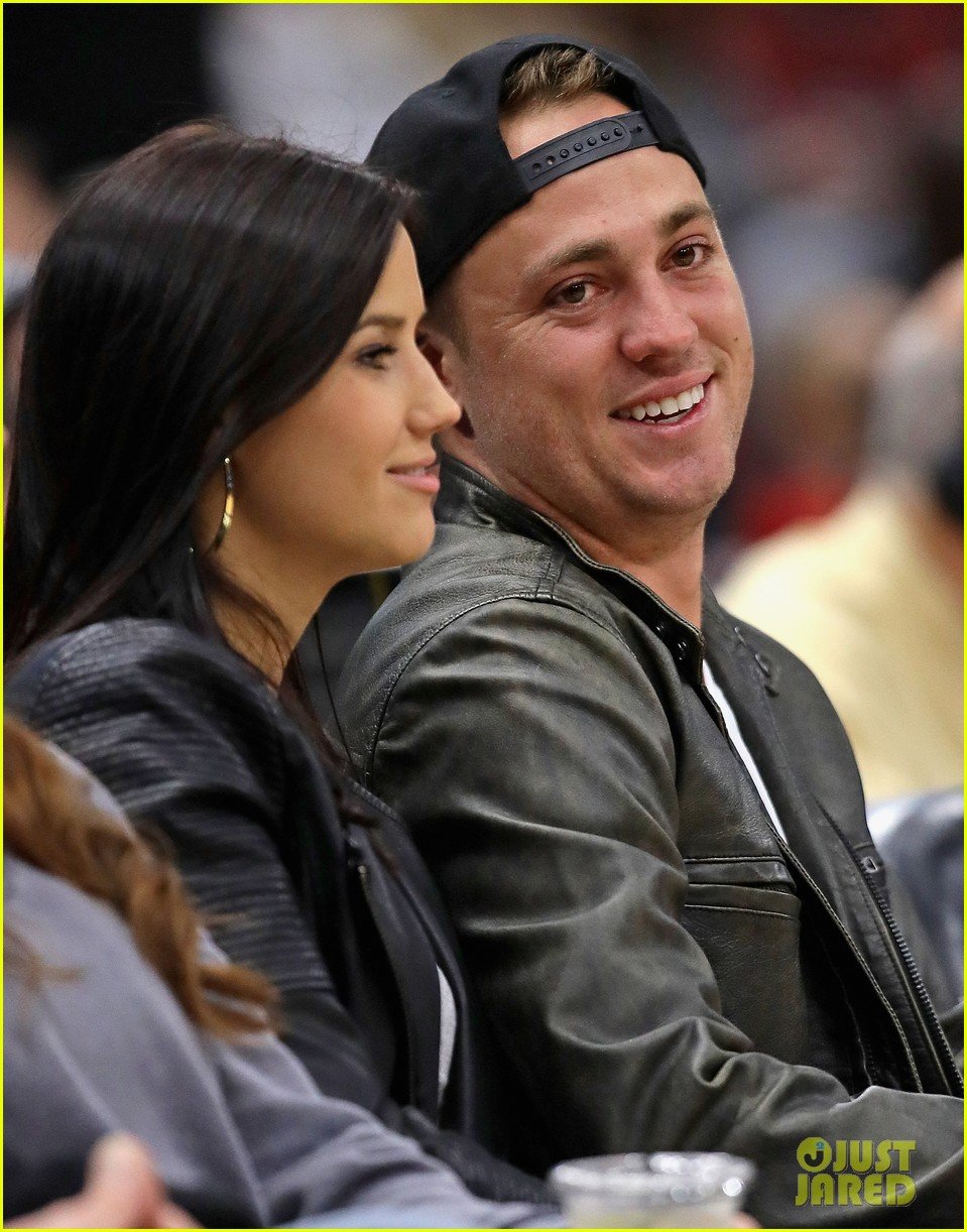 Pro Golf Star Justin Thomas Announces Engagement to Girlfriend Jillian