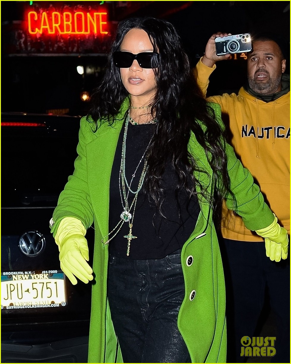 rihanna sports lime green coat dinner in nyc 024654448
