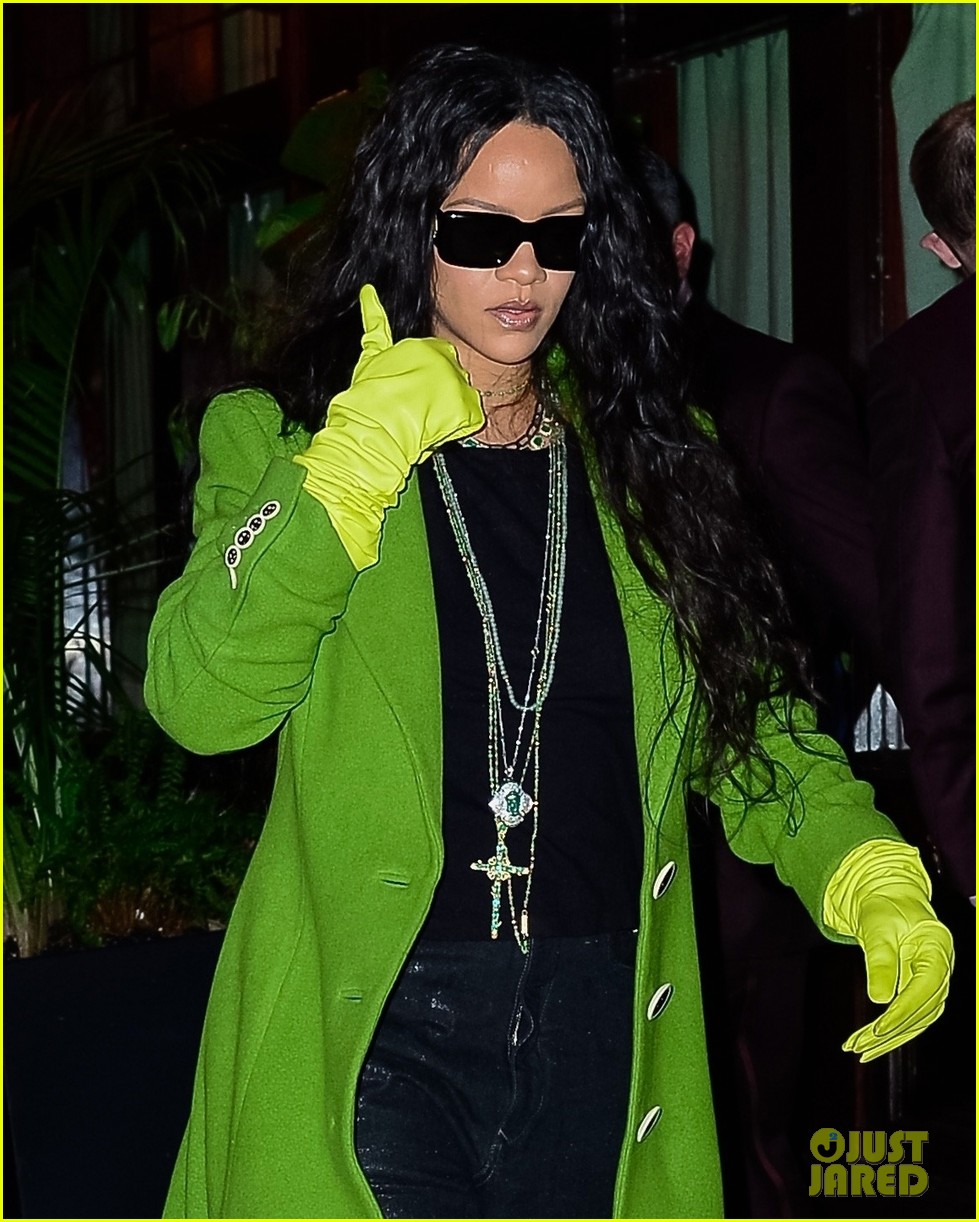 rihanna sports lime green coat dinner in nyc 044654450