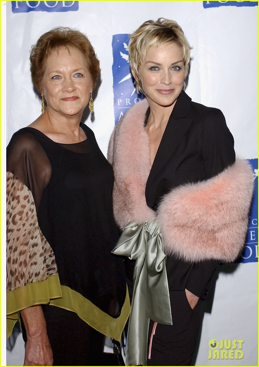 sharon stone reveals her mom suffered acute stroke 054667002