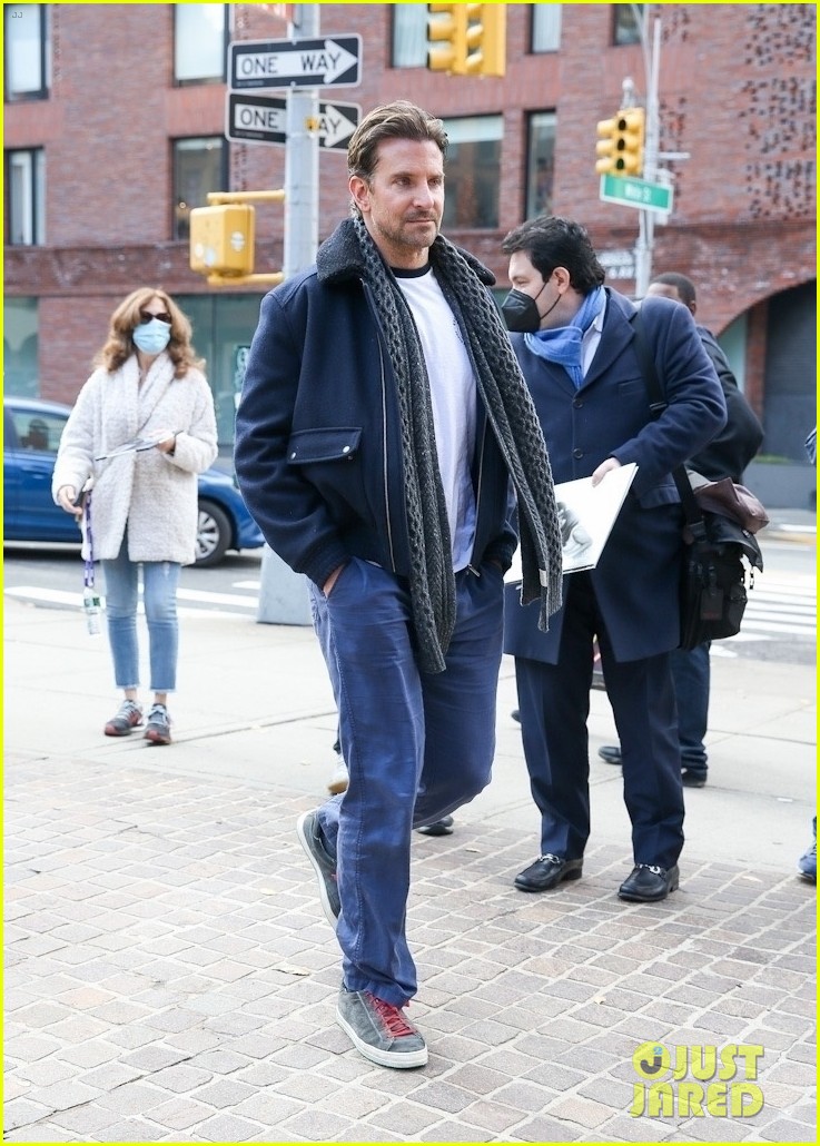 bradley cooper stays warm while running errands in nyc 05