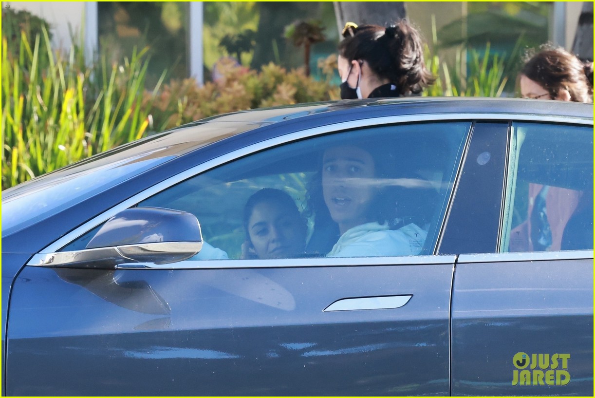 vanessa hudgens cole tucker meet up with friends for post christmas lunch 184683147
