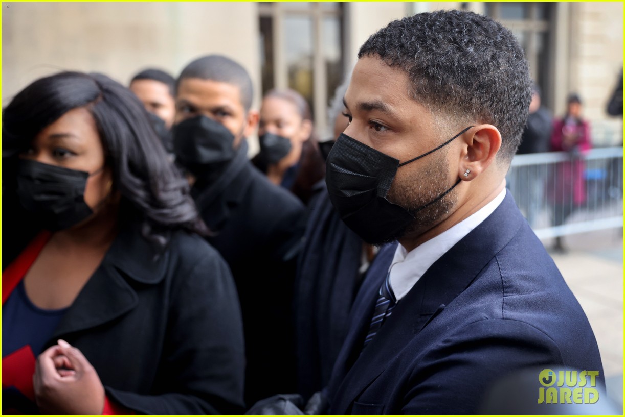 jussie smollett arrives for trial with sister jurnee 074675921