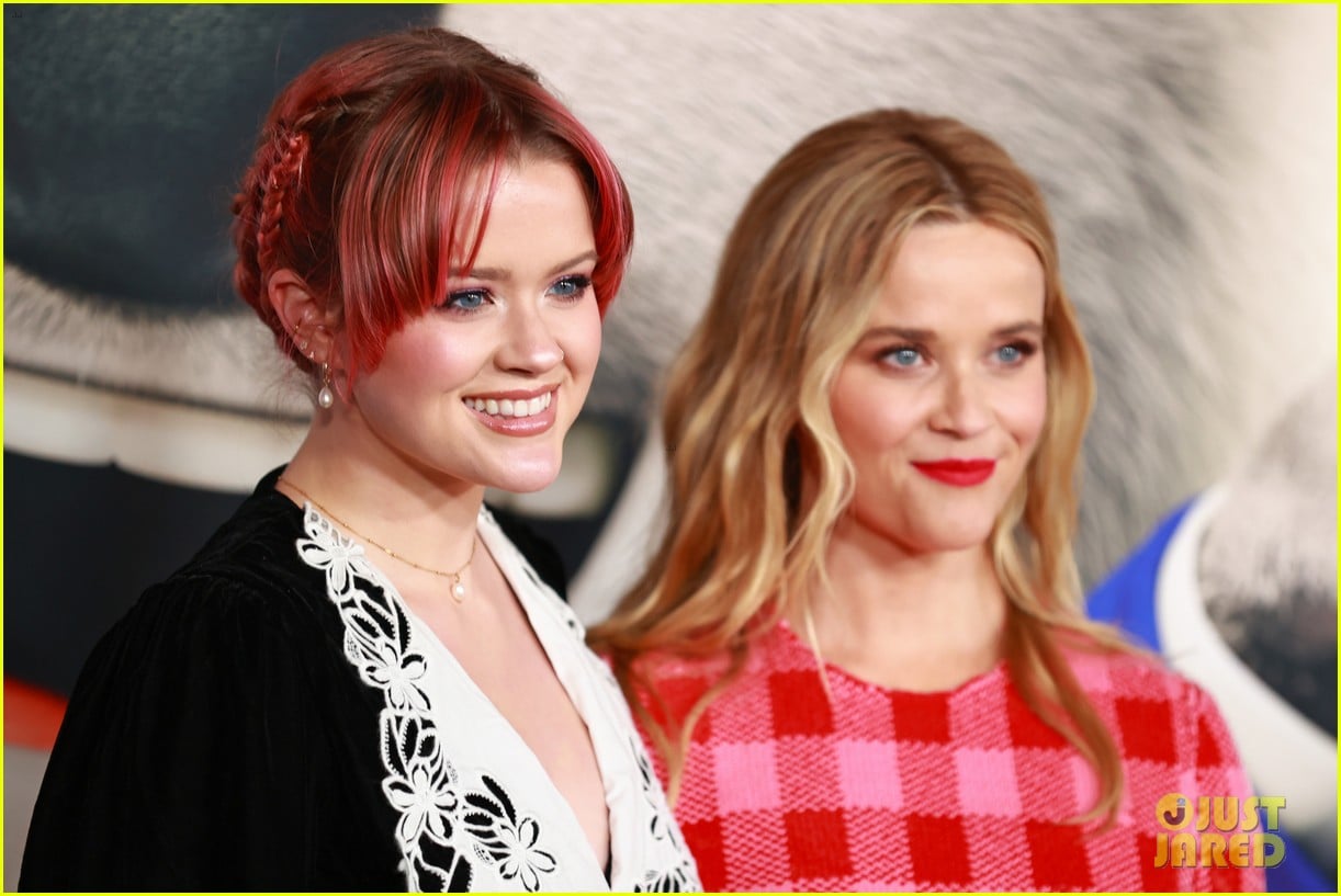 Reese Witherspoon Revealed Her Christmas Wish the Other Day & It