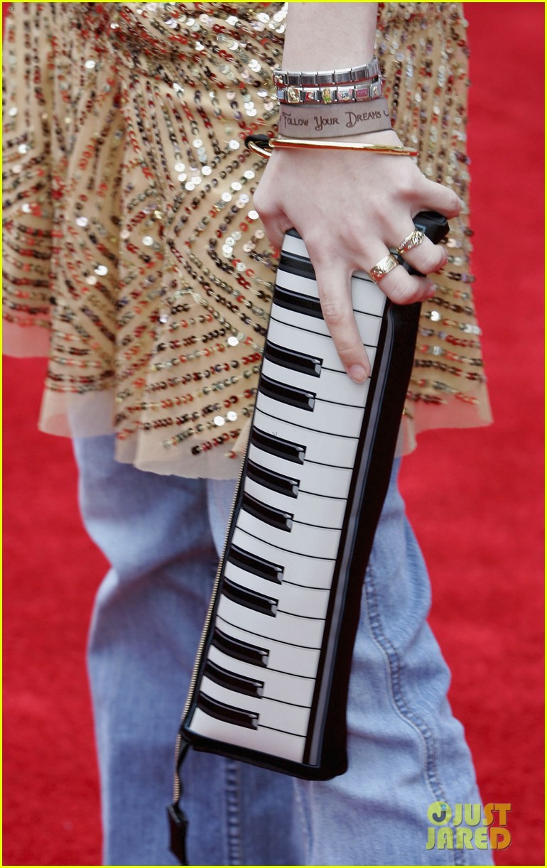 Ashley Tisdale Roasts Her Red Carpet Style From Over A Decade Ago