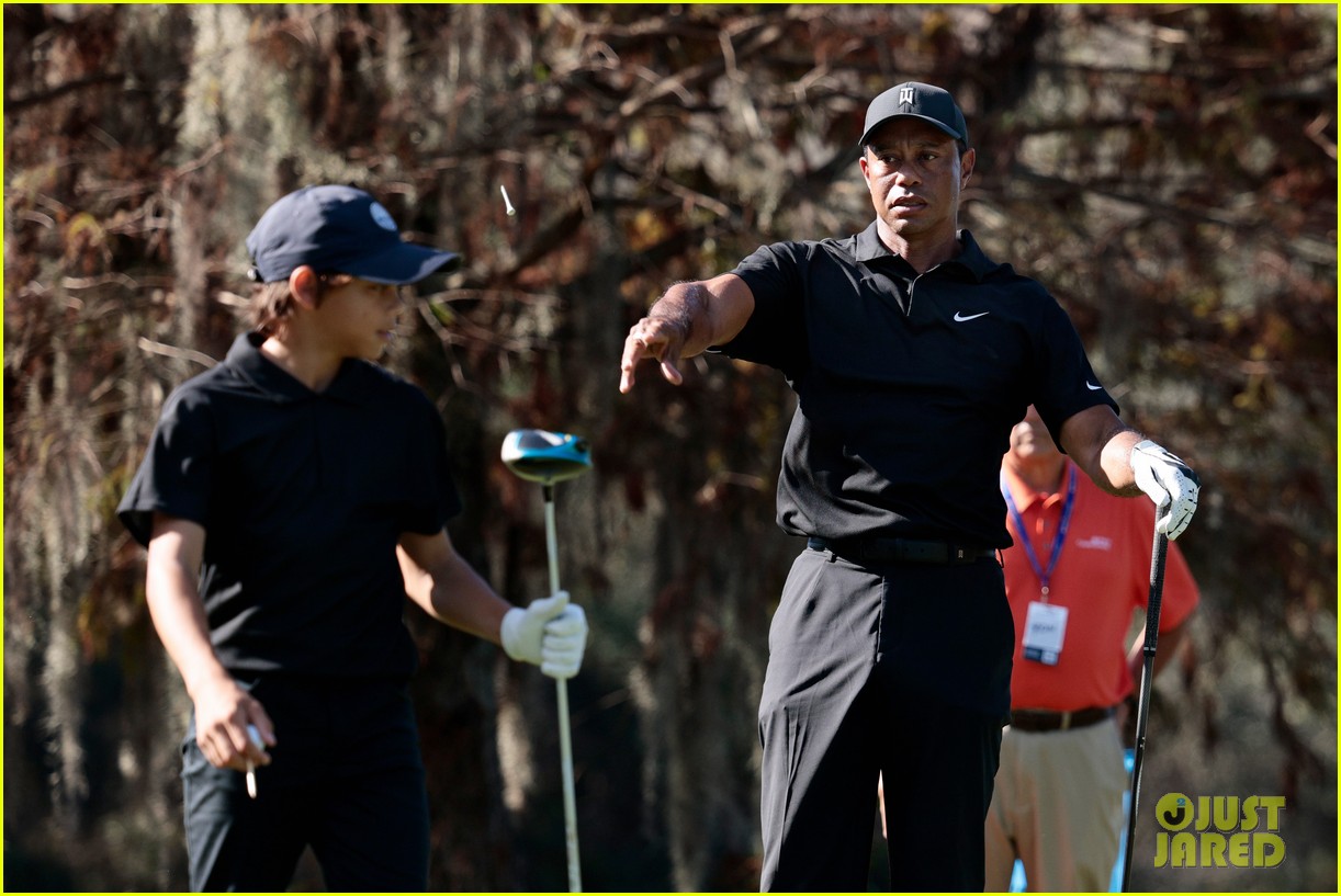 tiger woods plays golf with son charlie woods 304680148