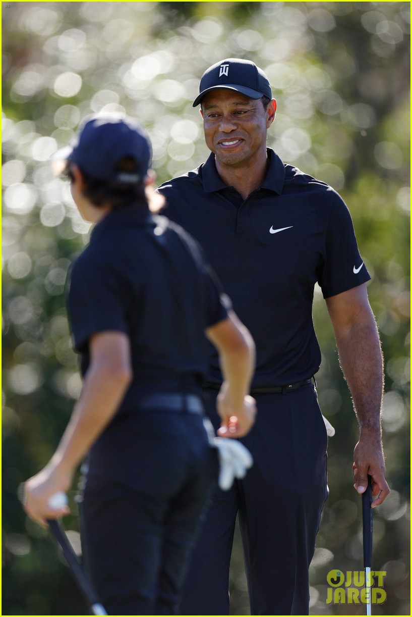tiger woods plays golf with son charlie woods 43