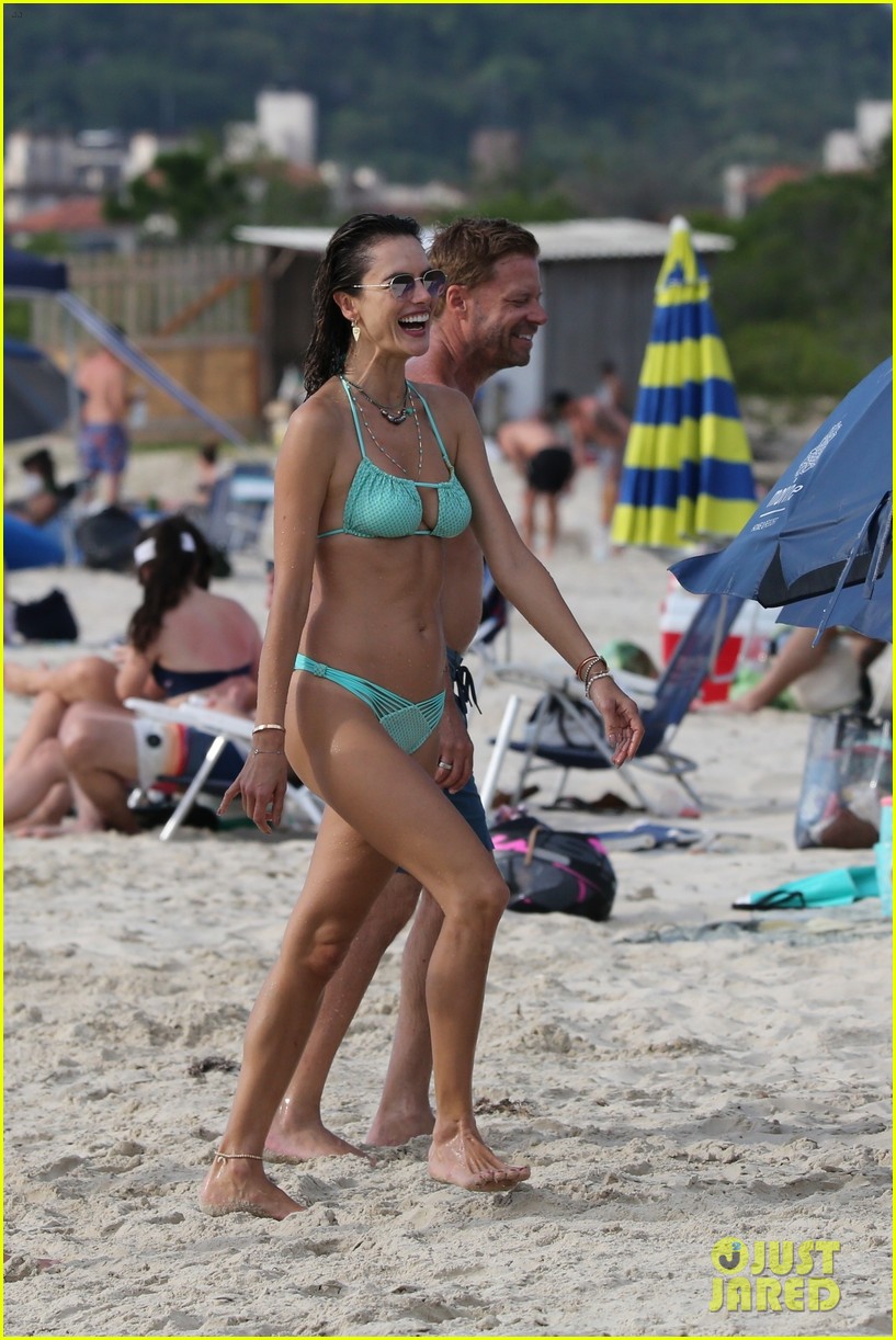 alessandra ambrosio richard lee show off some cute pda at the beach 284685710
