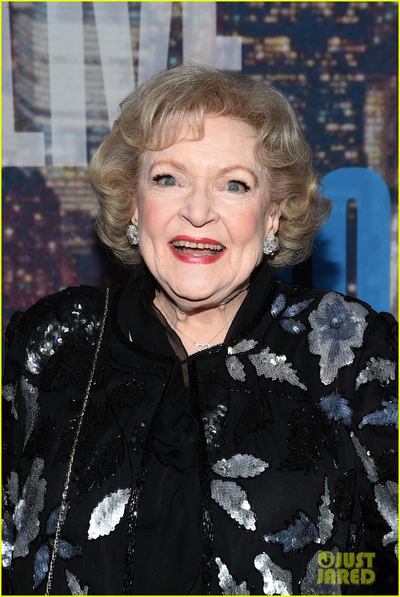 betty white dead at 99 144691289