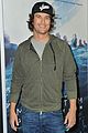 oliver hudson reveals how his family feels about his nude photos 18