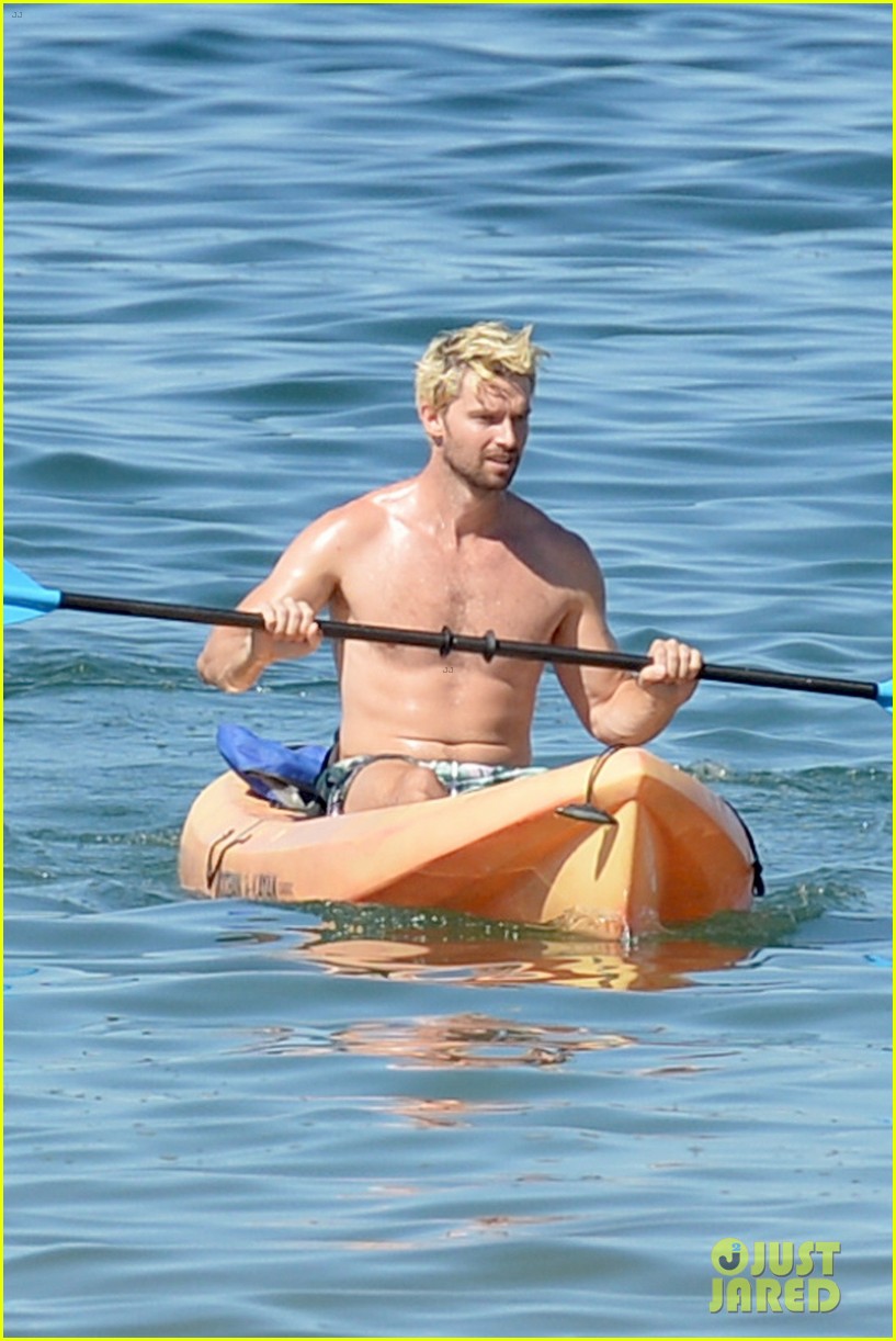 patrick schwarzenegger shows off fit physique in hawaii 124691083