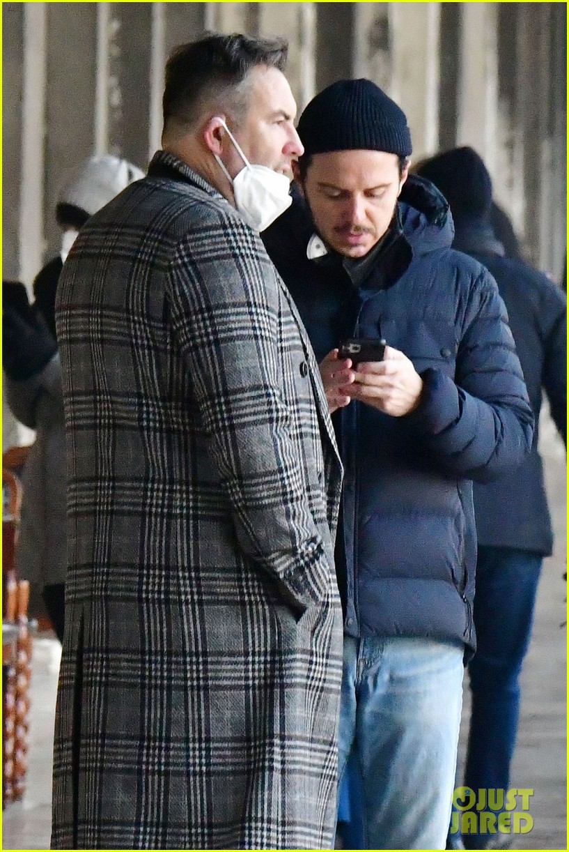 andrew scott goes sightseeing in venice with ex stephen beresford 024694055