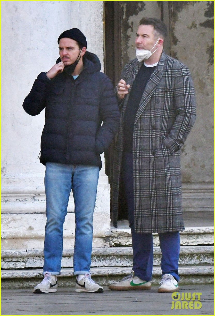 andrew scott goes sightseeing in venice with ex stephen beresford 044694057
