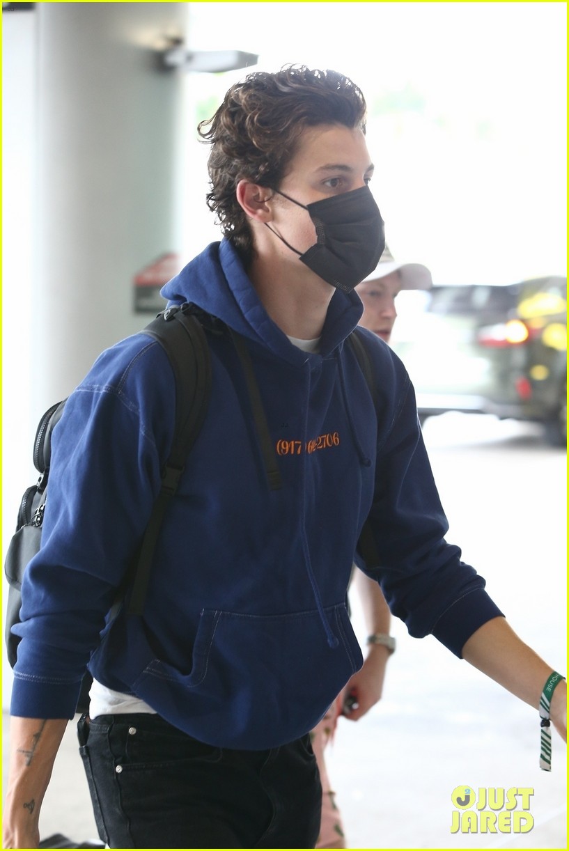 shawn mendes flying out of miami 29