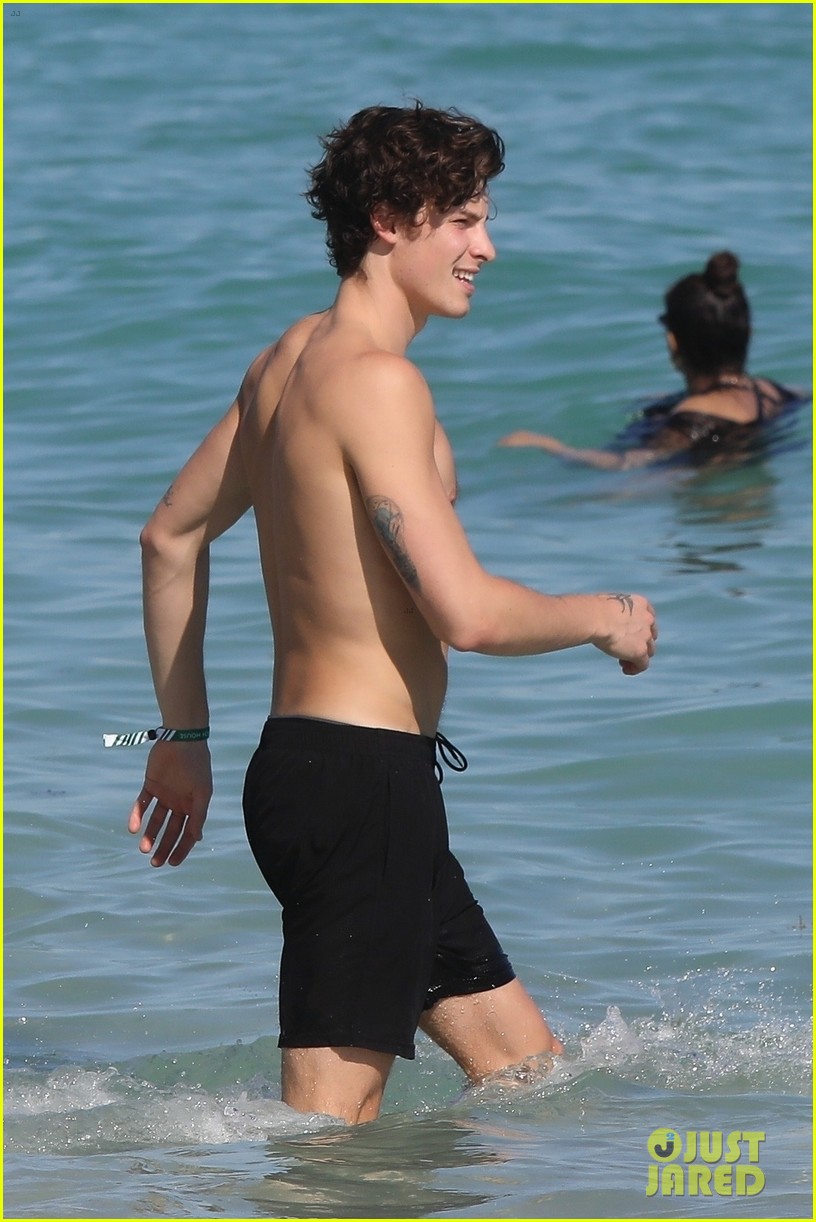 shawn mendes shows off his shirtless bod at the beach 30