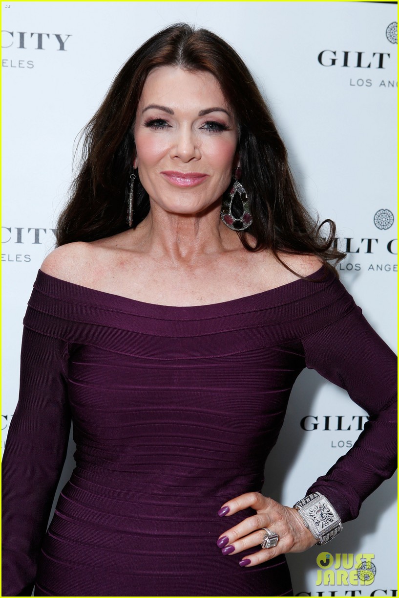Lisa Vanderpump Hospitalized, Will Undergo Surgery After Being Bucked ...