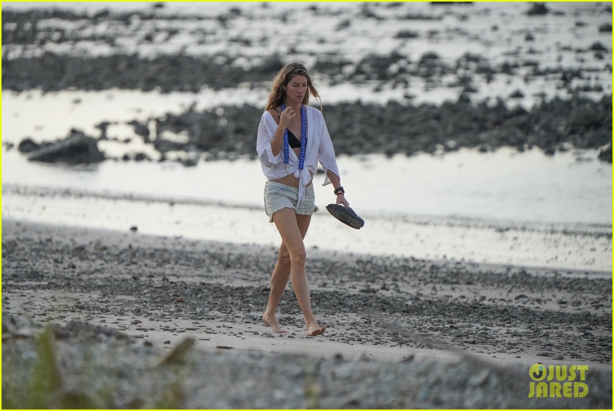 Gisele Bundchen Soaks Up the Sun in Costa Rica During Beach Stroll