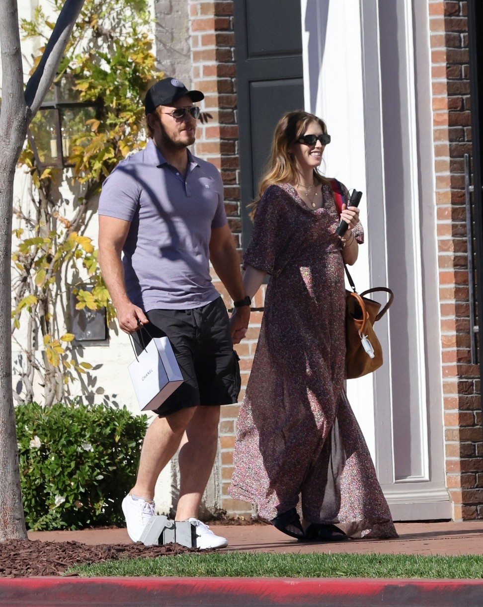 Chris Pratt & Pregnant Katherine Schwarzenegger Step Out For A