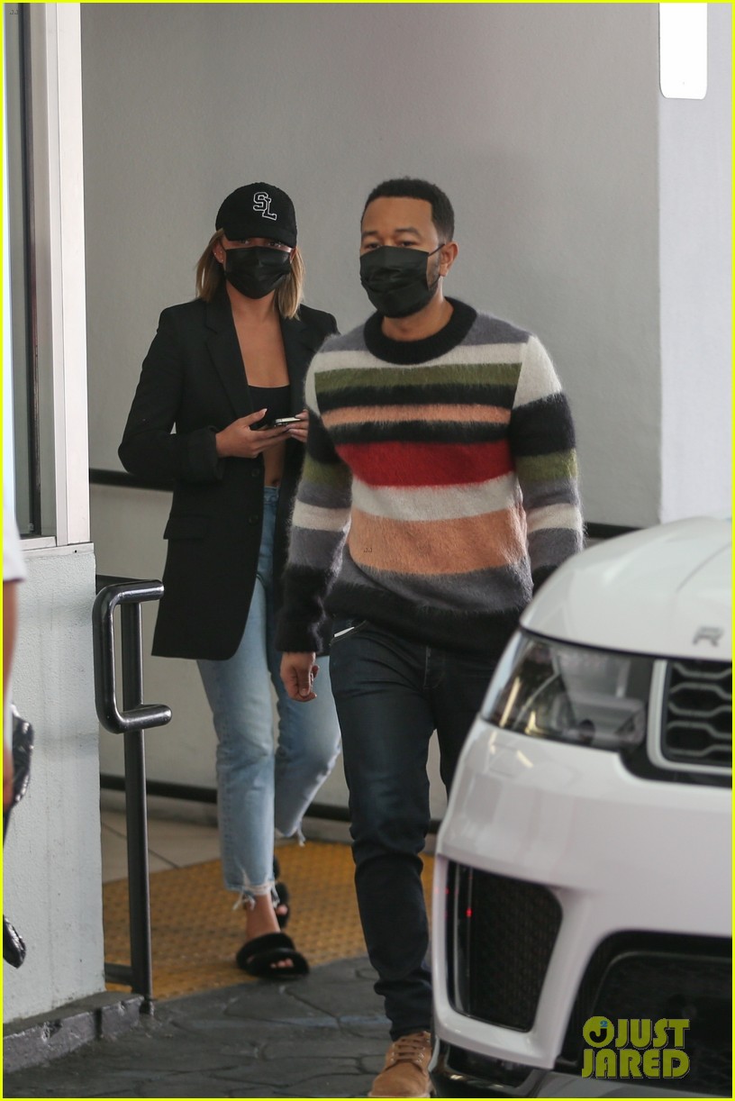 Chrissy Teigen & John Legend Go Out for a Valentine's Day Breakfast in